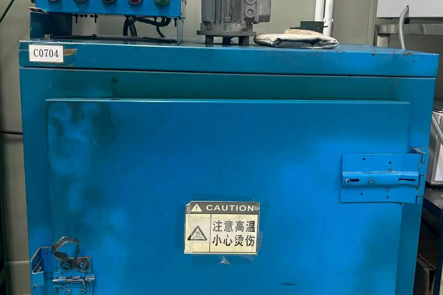 High temperature test oven