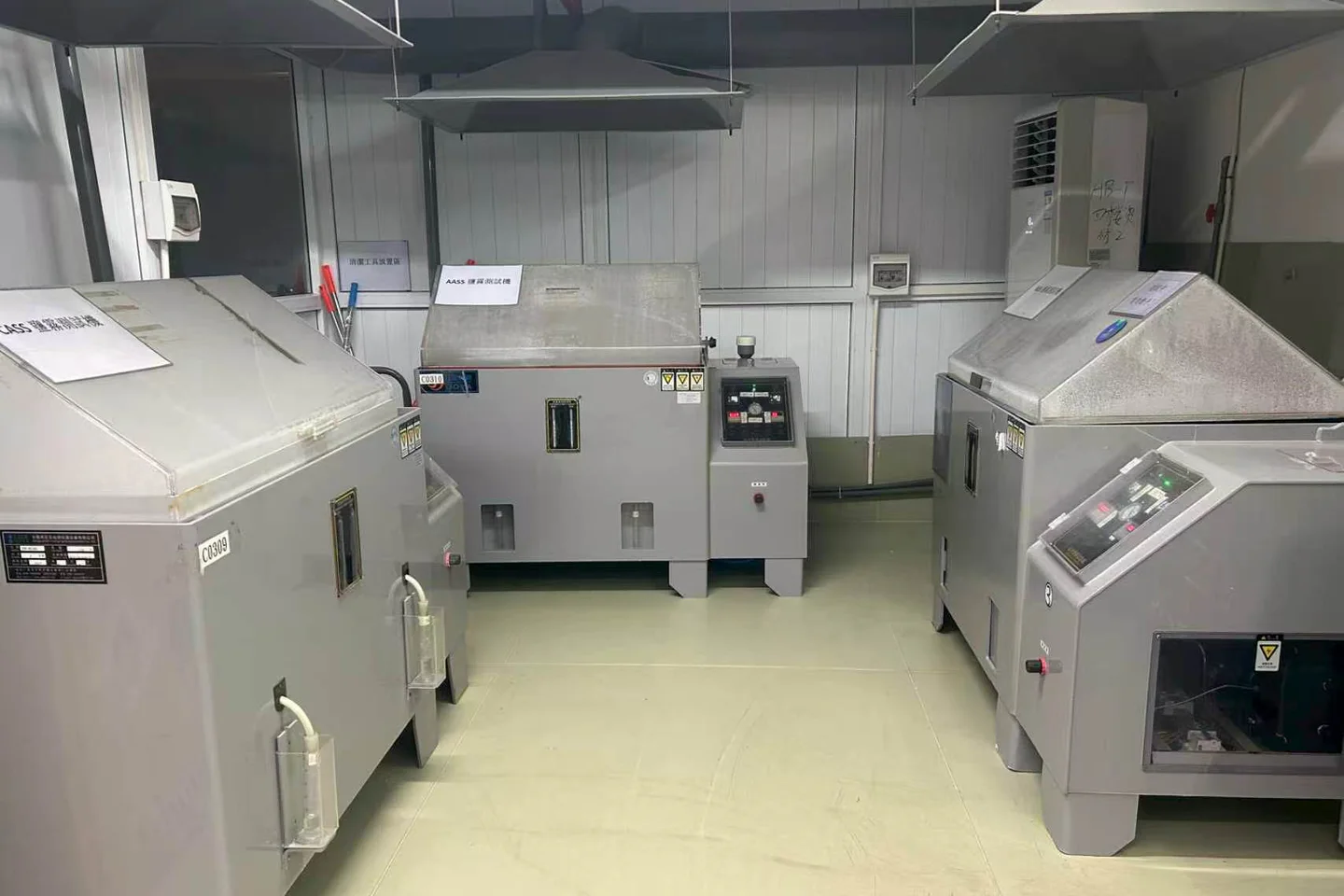 Salt spray test chamber area